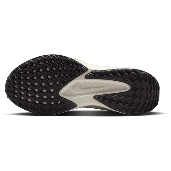 Nike Quest 6 - Women's - White/White/Sail - Image 5