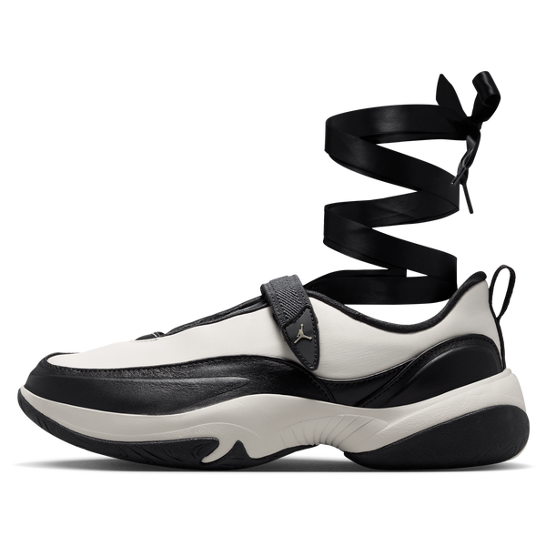 Jordan Pointe - Women's - Black/Flt Gold Star/Chalk - Image 2